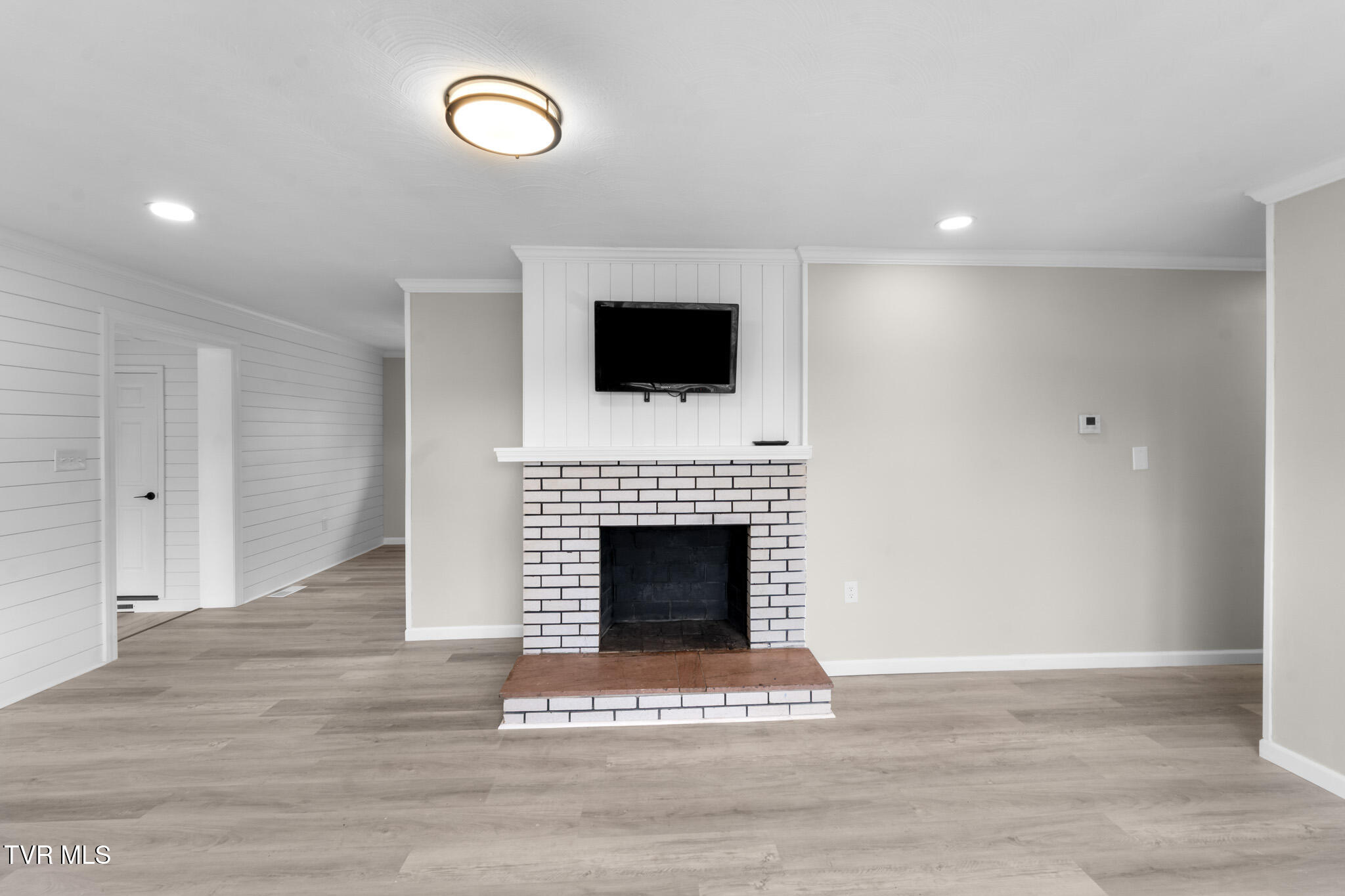 130 Utah Street Bristol, VA 24201 - Photo 9 of 36 DSC04516