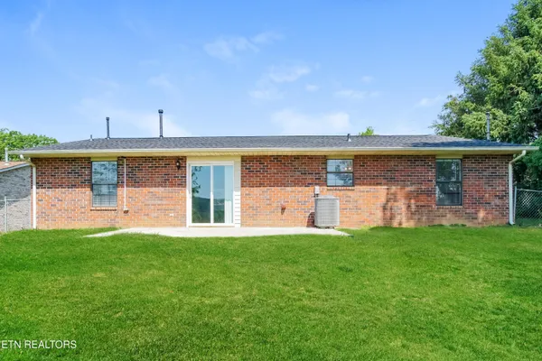 $1,995 | 732 Genesis Lane, Knoxville, TN 37938