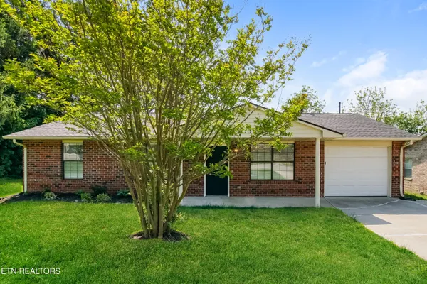 $1,995 | 732 Genesis Lane, Knoxville, TN 37938
