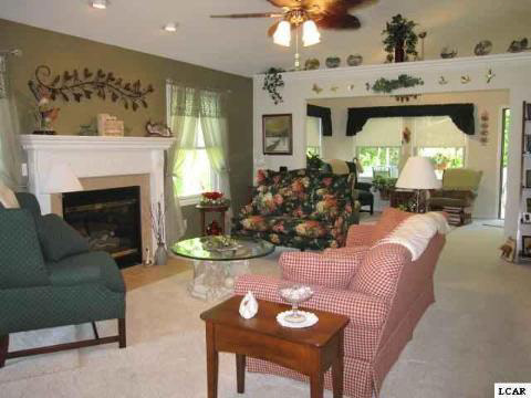 1651 Rivers Edge Court Adrian, MI 49221 - Photo 10 of 16 20027862-9.JPG