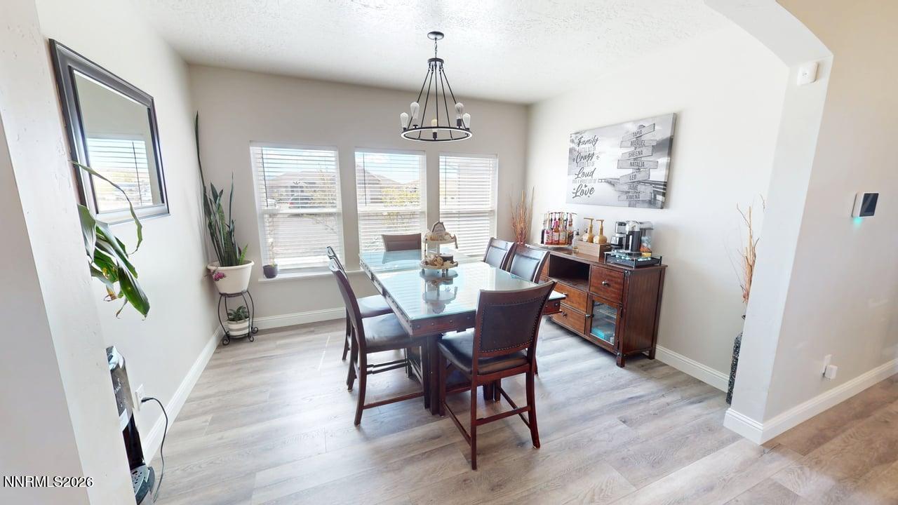 165 Blue Ridge Road Battle Mountain, NV 89820 - Photo 14 of 42 Dining Room