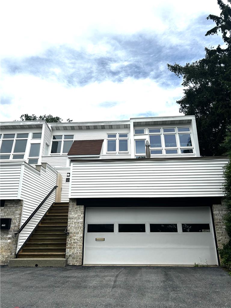 1214 Stanford Road Bethlehem, PA 18018 - Photo 5 of 58