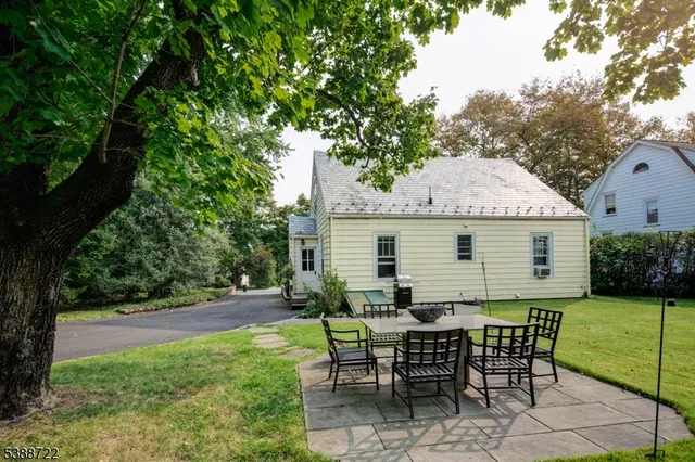 $3,500 | 10 Valley View Avenue, Peapack-Gladstone, NJ 07934