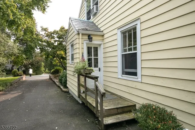 $3,500 | 10 Valley View Avenue, Peapack-Gladstone, NJ 07934