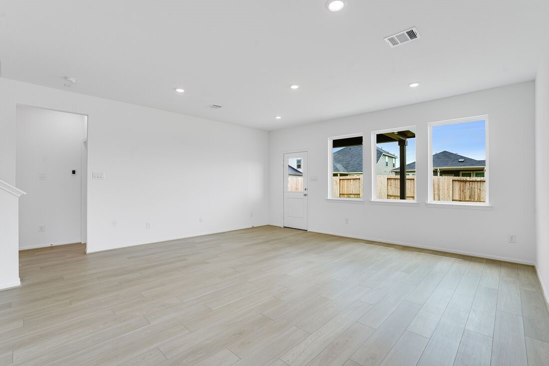 18038 Blue Prairie Trail Hockley, TX 77447 - Photo 5 of 32 18038 Blue Prairie Trail ~ Ready Now