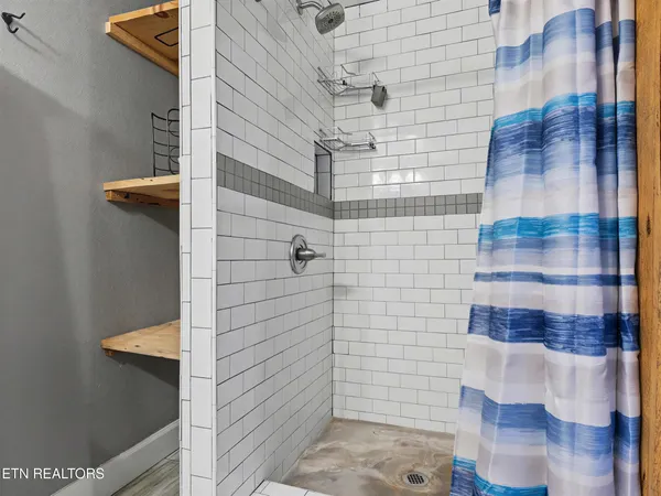 $259,000 | 3002 Highway 61, Luttrell, TN 37779