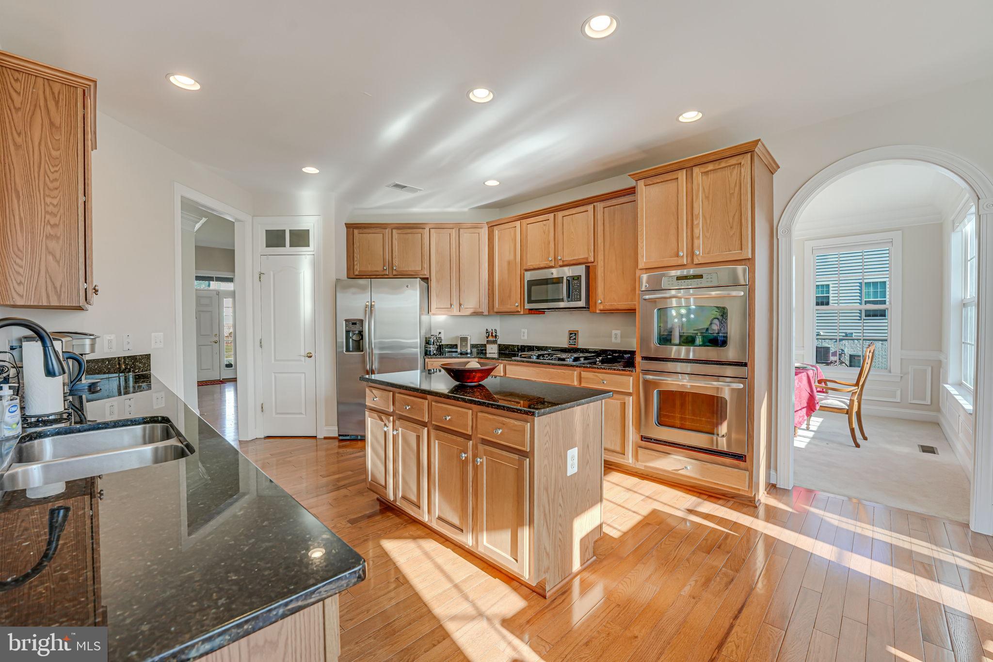 13024 Queen Chapel Road Woodbridge, VA 22193 - Photo 13 of 73 ktichen
