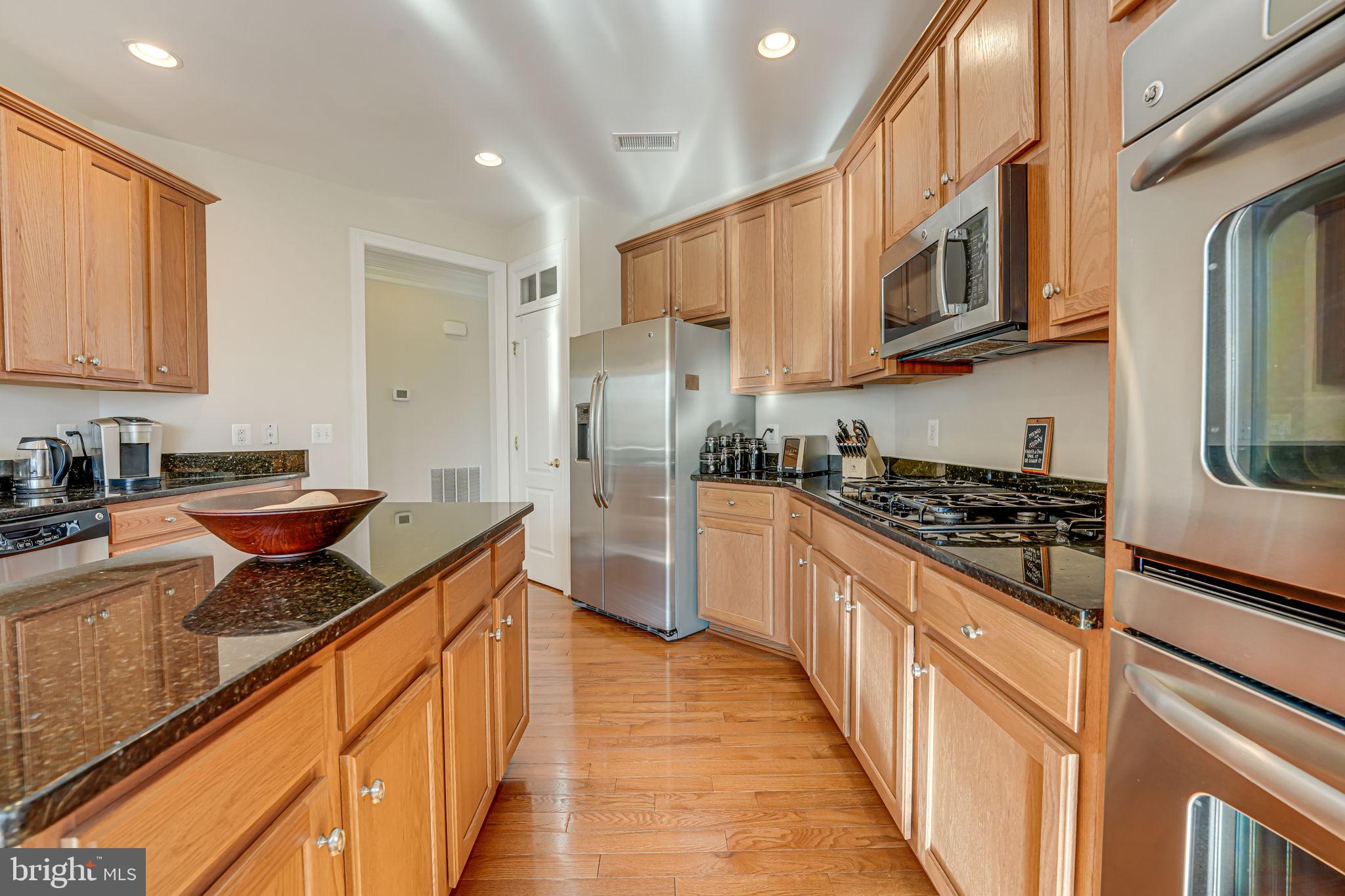 13024 Queen Chapel Road Woodbridge, VA 22193 - Photo 14 of 73 kitchen