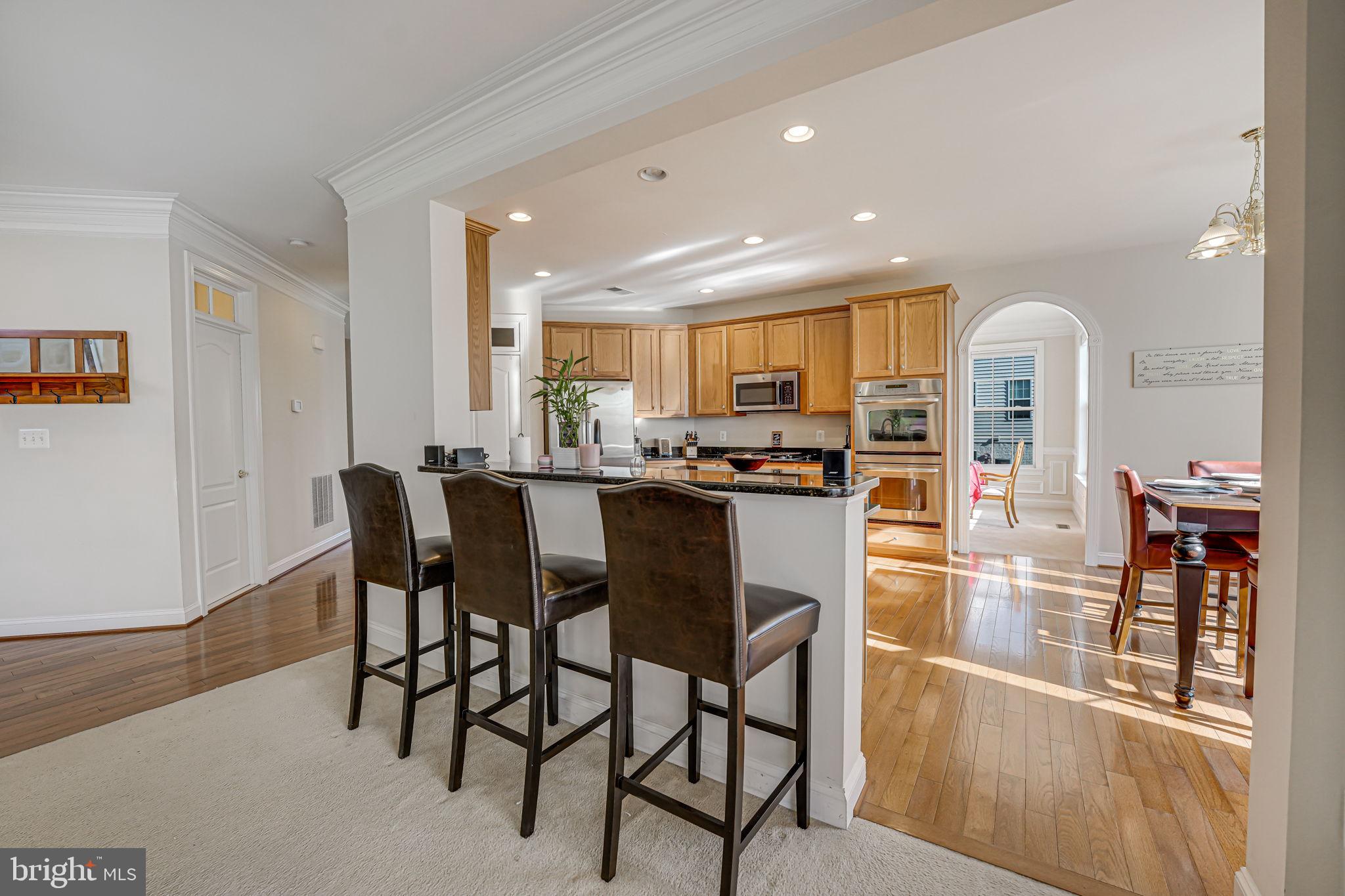 13024 Queen Chapel Road Woodbridge, VA 22193 - Photo 18 of 73 Breakfast bar