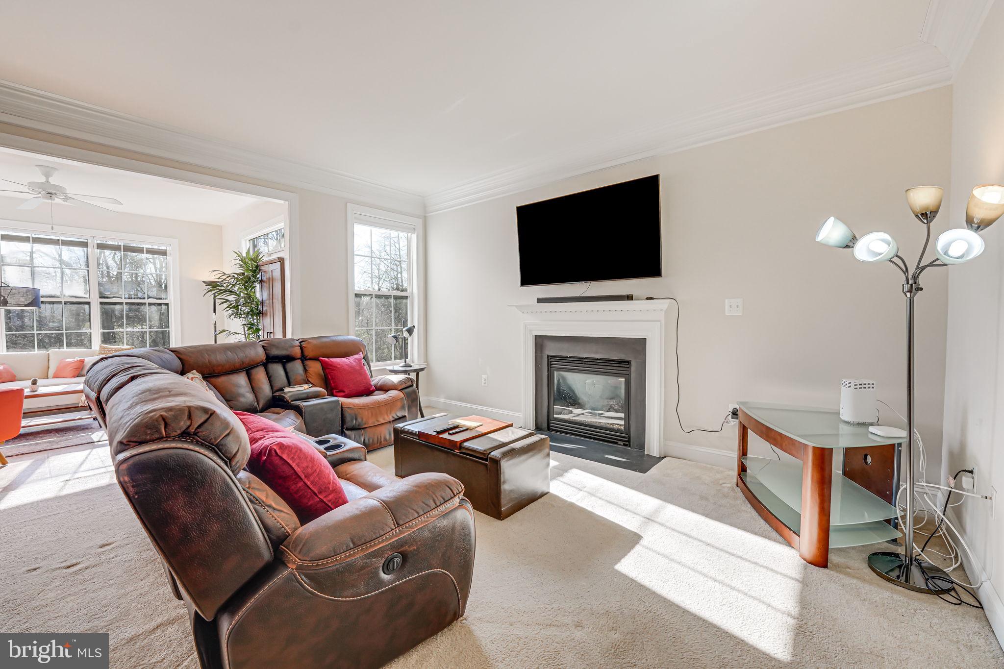 13024 Queen Chapel Road Woodbridge, VA 22193 - Photo 20 of 73 family room /gas fireplace