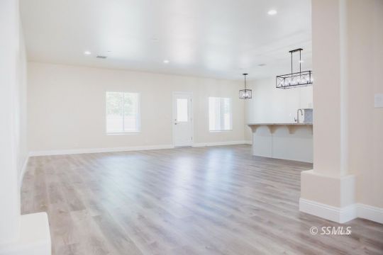 1119 Via Flore Way Ridgecrest, CA 93555 - Photo 7 of 7