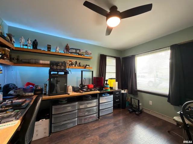 $140,500 | 117 Marshall Place, Carmi, IL 62821