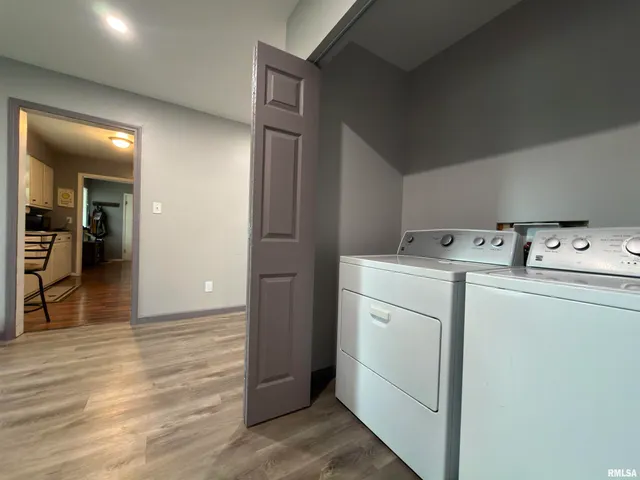 $140,500 | 117 Marshall Place, Carmi, IL 62821