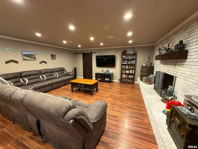 $140,500 | 117 Marshall Place, Carmi, IL 62821