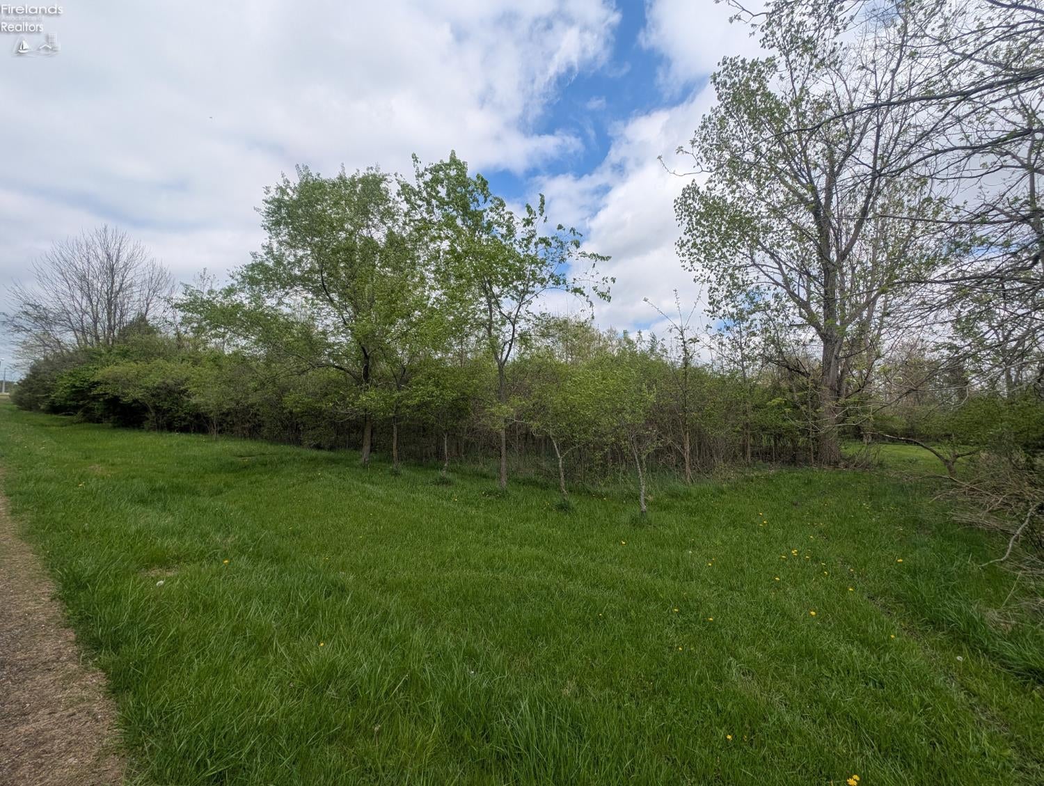1679 South Dubbert Road Port Clinton, OH 43452 - Photo 3 of 7 Gallery Image 3