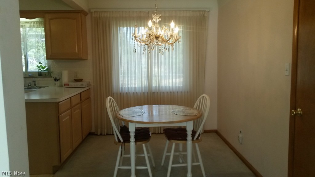 7270 Maplewood Road Parma, OH 44130 - Photo 4 of 23 Dining Room