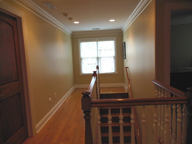 509 Phillippa Street Hinsdale, IL 60521 - Photo 11 of 20 a view of a hallway with windows