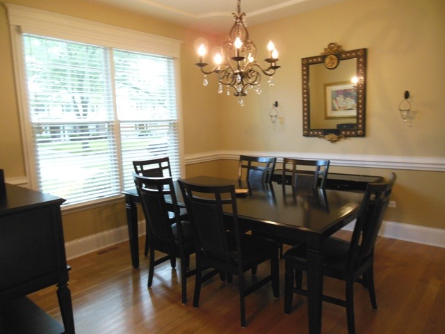 509 Phillippa Street Hinsdale, IL 60521 - Photo 5 of 20 a view of a dining room with furniture and window