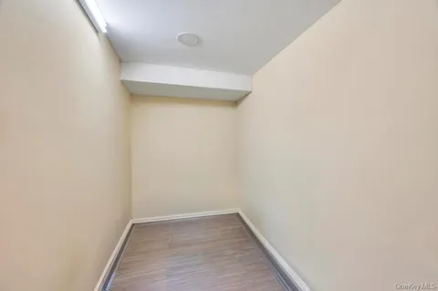 $1,350,000 | 2 Valley Greens Drive, Valley Stream, NY 11581