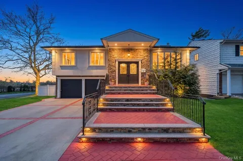 $1,290,000 | 2 Valley Greens Drive, Valley Stream, NY 11581