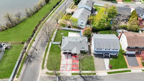 $1,199,000 | 2 Valley Greens Drive, Valley Stream, NY 11581
