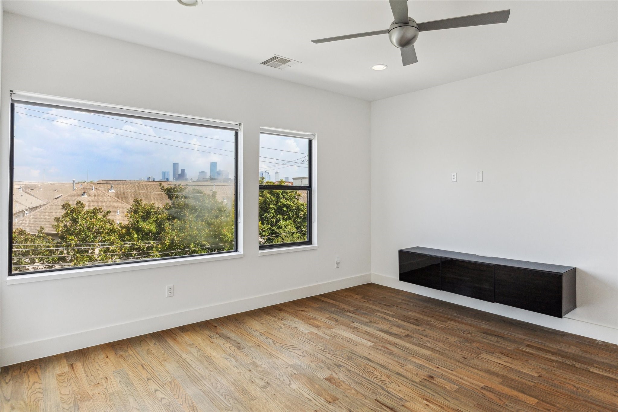 1107 Bonner Street Houston, TX 77007 - Photo 8 of 20