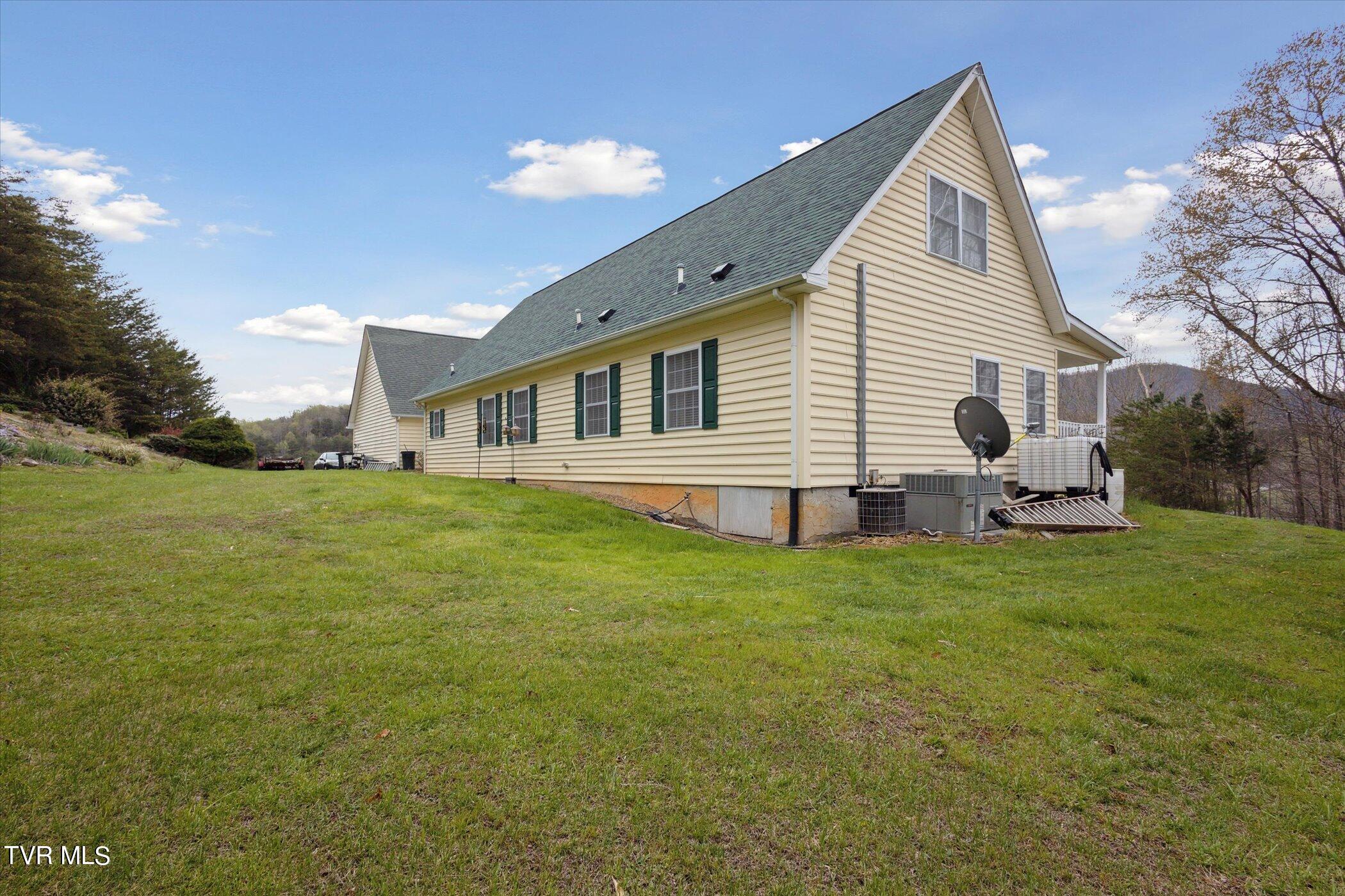 3630 Kenyon Road Parrottsville, TN 37843 - Photo 33 of 50 34-3639-Kenyon-Rd-WindowStill-03