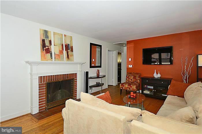 8409 Old Georgetown Road Bethesda, MD 20814 - Photo 1 of 30 Living Room