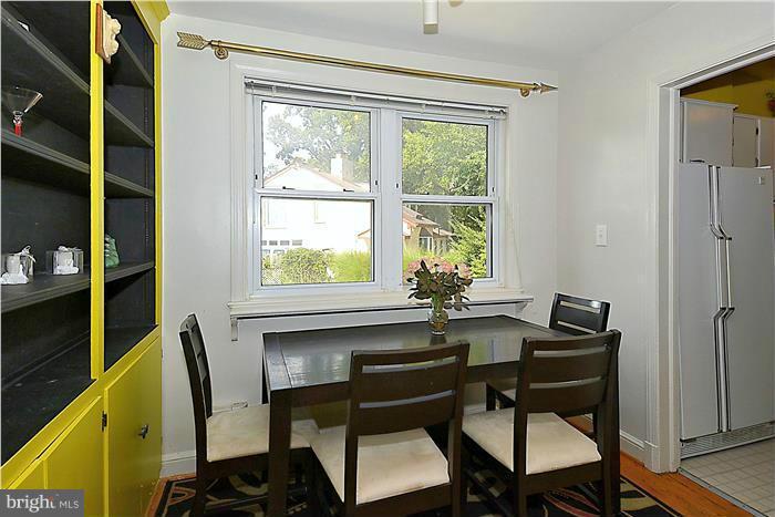 8409 Old Georgetown Road Bethesda, MD 20814 - Photo 17 of 30 Dining Room
