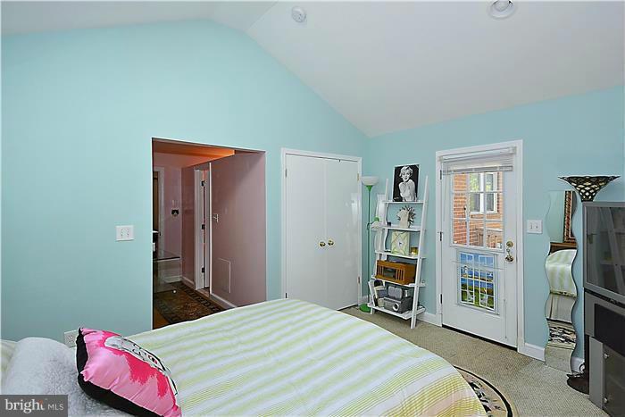 8409 Old Georgetown Road Bethesda, MD 20814 - Photo 24 of 30 Bedroom (Master)