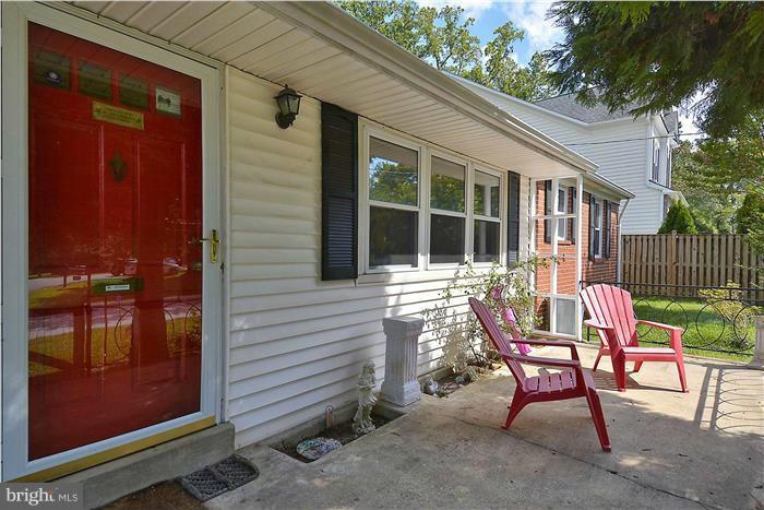 8409 Old Georgetown Road Bethesda, MD 20814 - Photo 10 of 30 Exterior (Front)