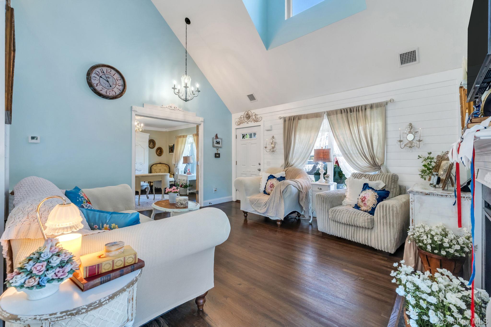 17 Walnut Road Kings Park, NY 11754 - Photo 26 of 34