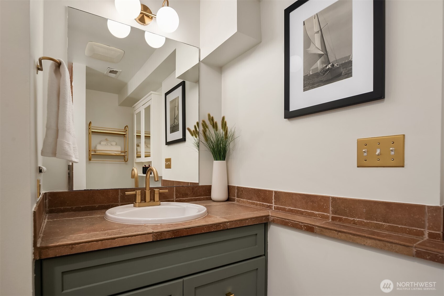 830 Northeast 59th Street Seattle, WA 98105 - Photo 21 of 35