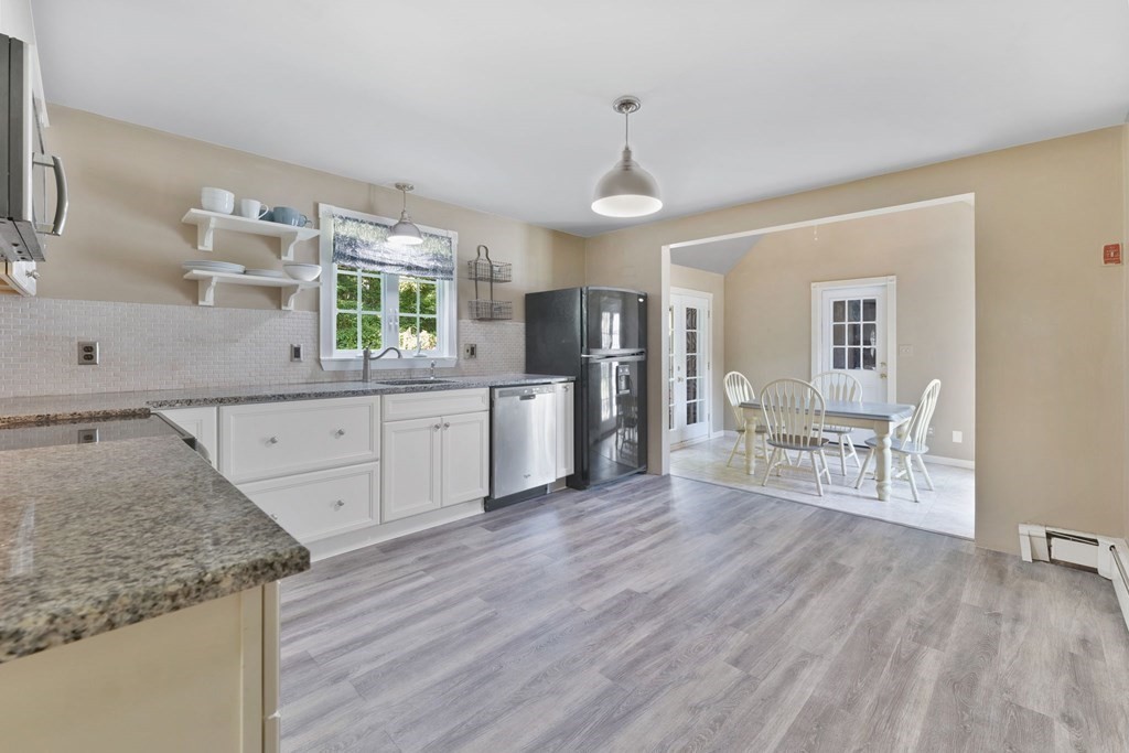 3 Pleasant View Road Wilbraham, MA 01095 - Photo 4 of 30 Gallery Image 4