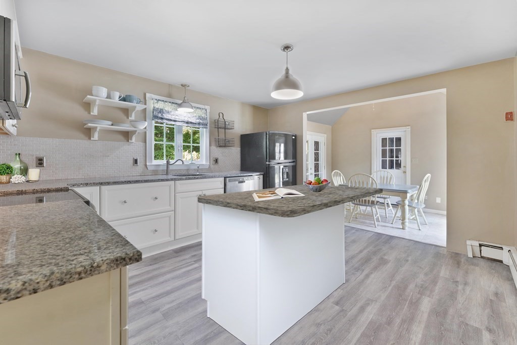 3 Pleasant View Road Wilbraham, MA 01095 - Photo 5 of 30 Gallery Image 5