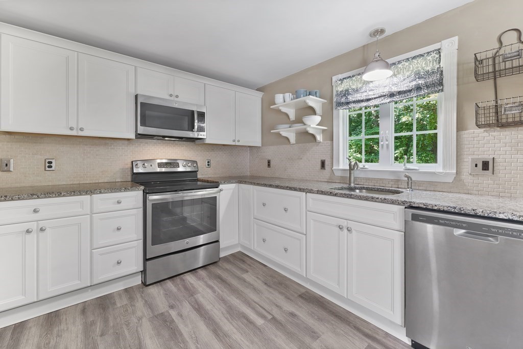 3 Pleasant View Road Wilbraham, MA 01095 - Photo 8 of 30 Gallery Image 8