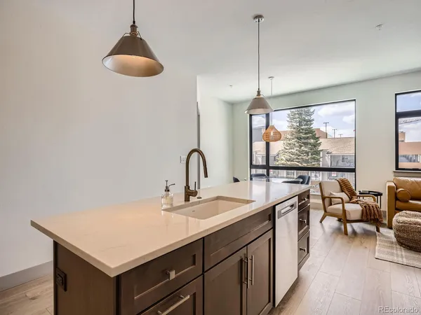 $949,000 | 75 West 4th Street, Unit 205W, Silverthorne, CO 80498