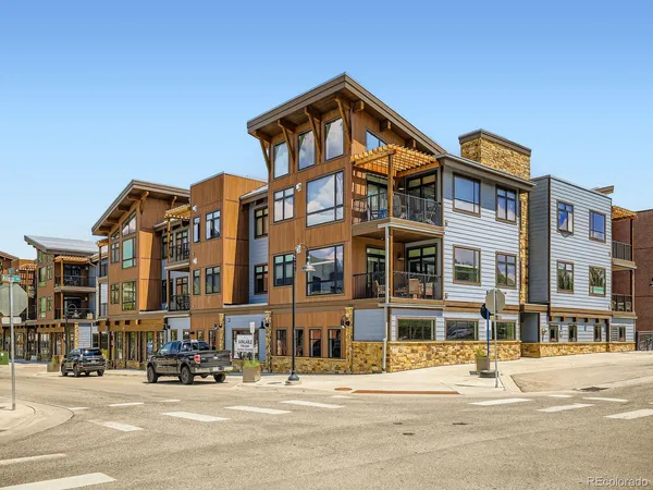 $949,000 | 75 West 4th Street, Unit 205W, Silverthorne, CO 80498