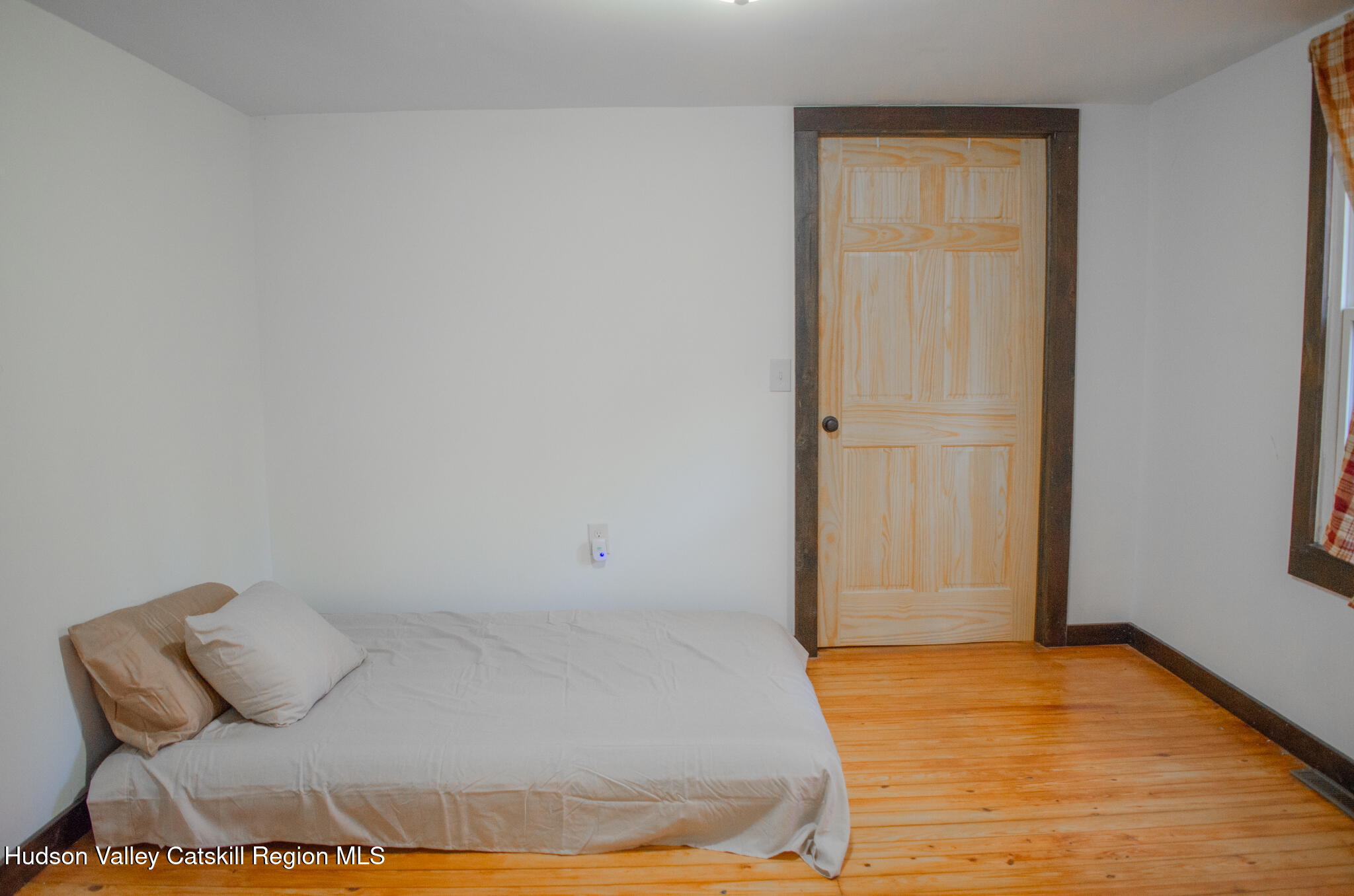 10037 Rte 9W Athens, NY 12414 - Photo 14 of 25 DSC_5442