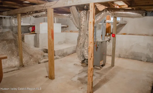 $319,999 | 10037 Rte 9W, Athens, NY 12414