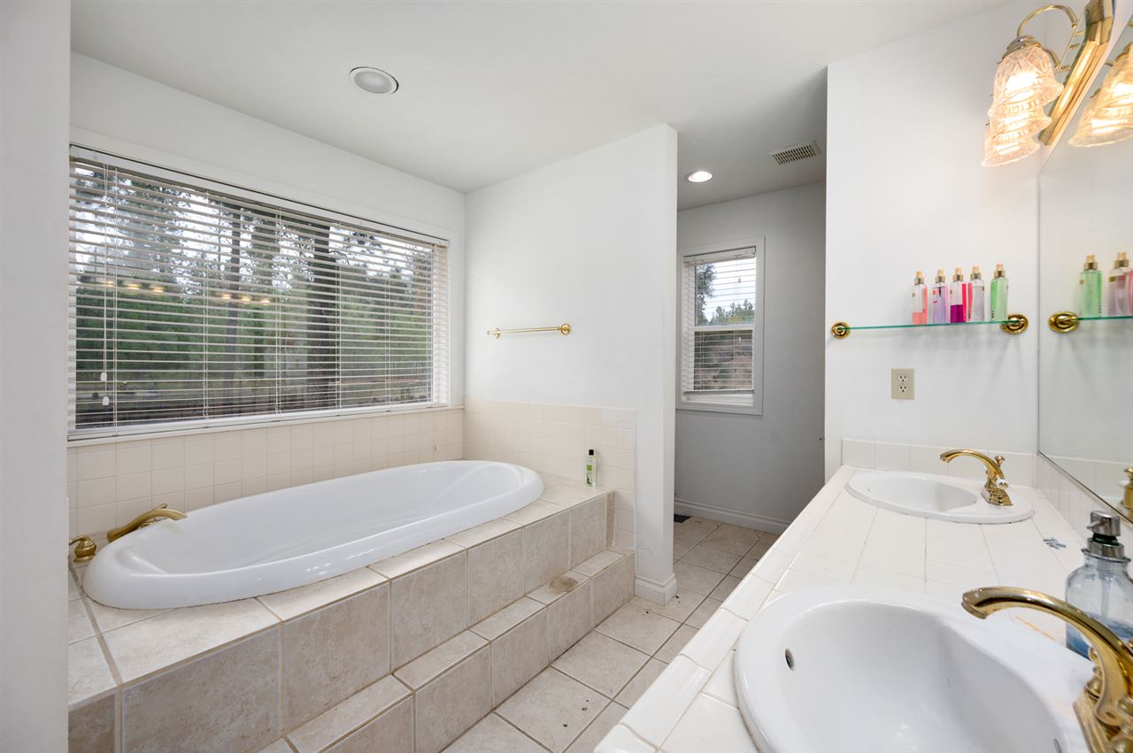 1012 Rte 11 Spokane, WA 99208 - Photo 11 of 20