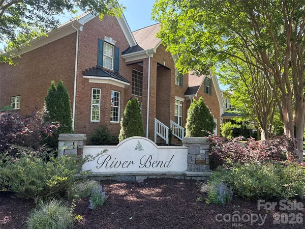 $765,000 | 159 Shoreline Parkway, Fort Mill, SC 29708