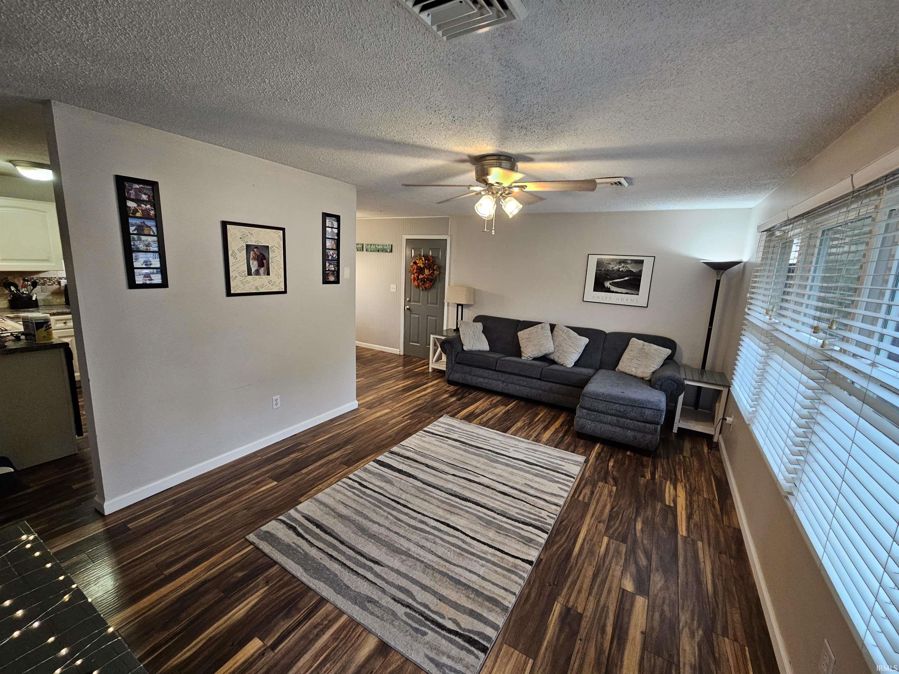 1763 Magnolia Road Vincennes, IN 47591 - Photo 3 of 19 Gallery Image 3