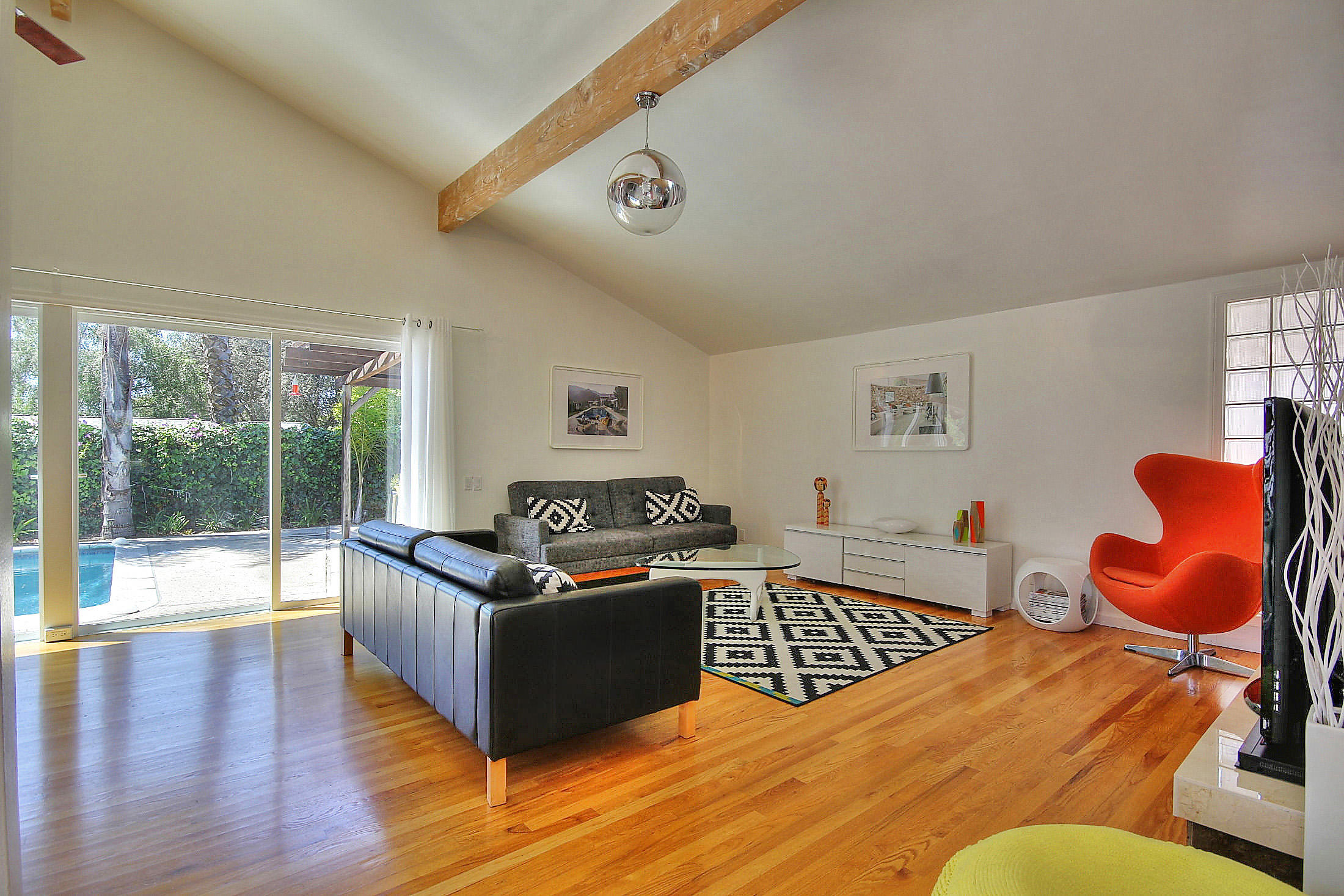 345 North Ontare Road Santa Barbara, CA 93105 - Photo 6 of 31 Living room