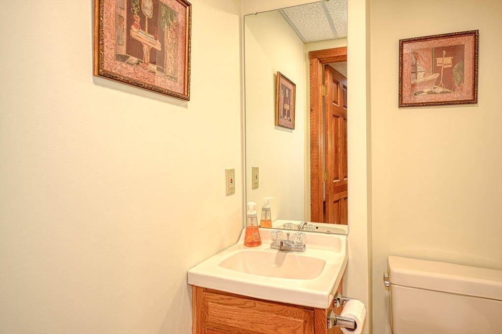 391 Concord Road Marlborough, MA 01752 - Photo 32 of 42 Gallery Image 32