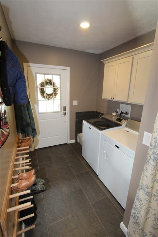 169 Wilpen Road Ligonier, PA 15658 - Photo 25 of 49 a utility room with sink dryer and washer