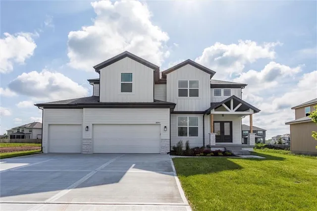 $681,000 | 16941 South Brentwood Street, Olathe, KS 66062