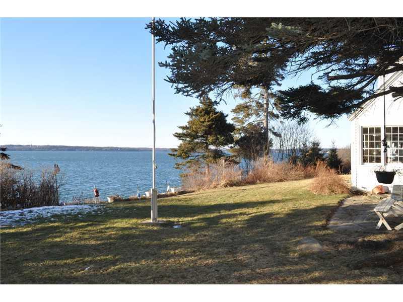 57 Penobscot Road New Harbor, ME 04554 - Photo 5 of 9 View.