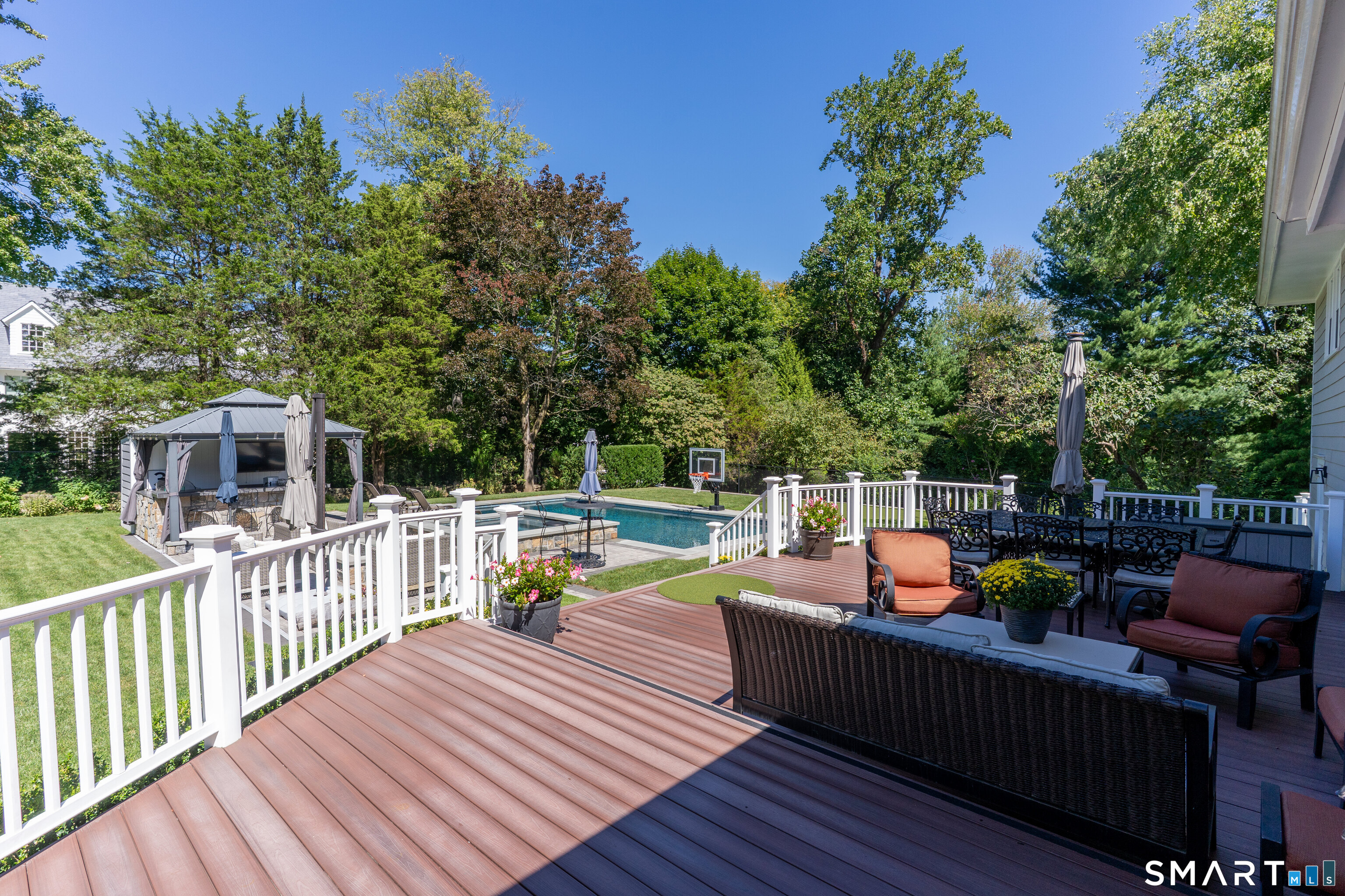 94 Field Crest Road New Canaan, CT 06840 - Photo 10 of 32 Gallery Image 10