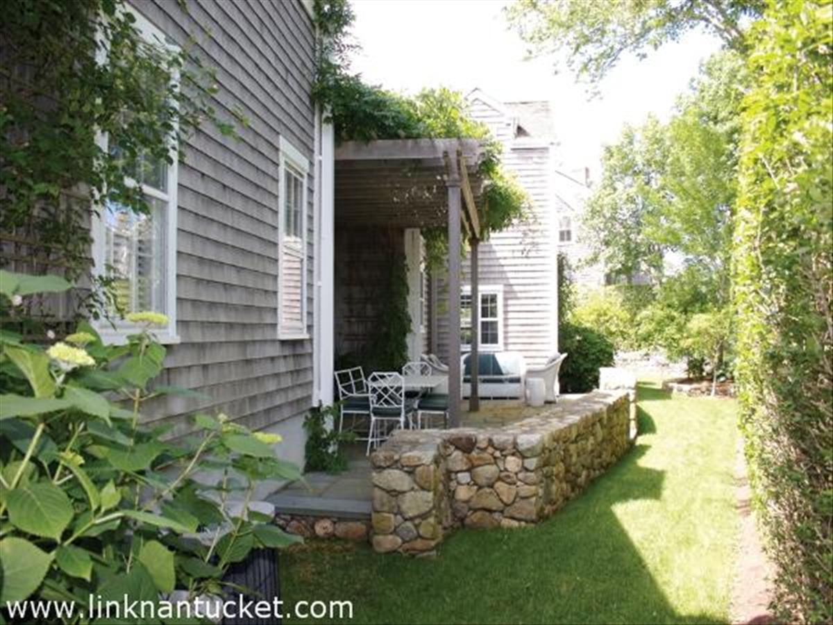 49 Cliff Road Nantucket, MA 02554 - Photo 12 of 12 Gallery Image 12